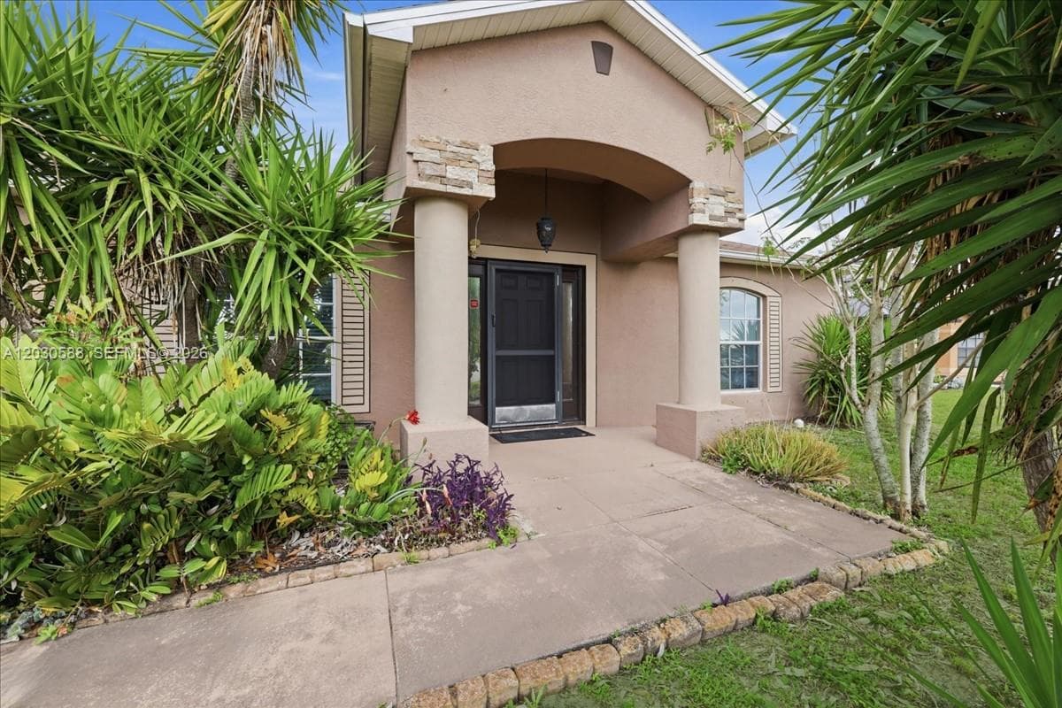 403 SW 28th PL, Cape Coral, FL 33991 photo 3