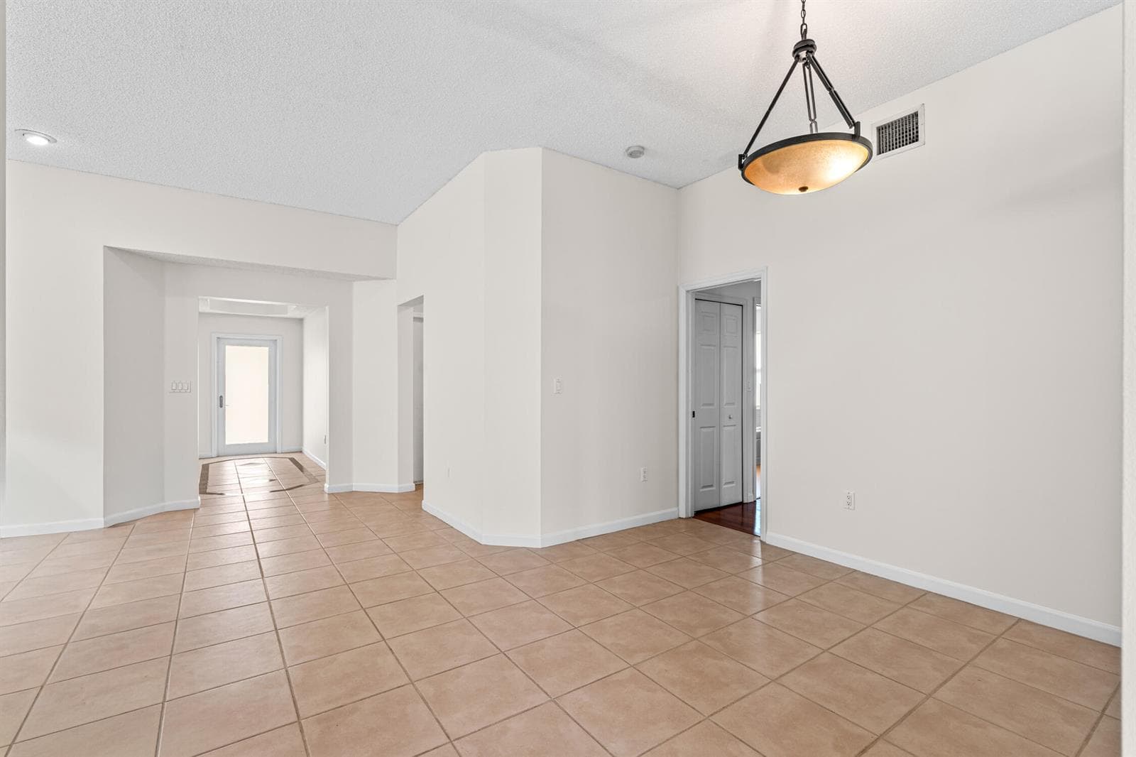 376 E Royal Cove Circle, Davie, FL 33325 photo 4