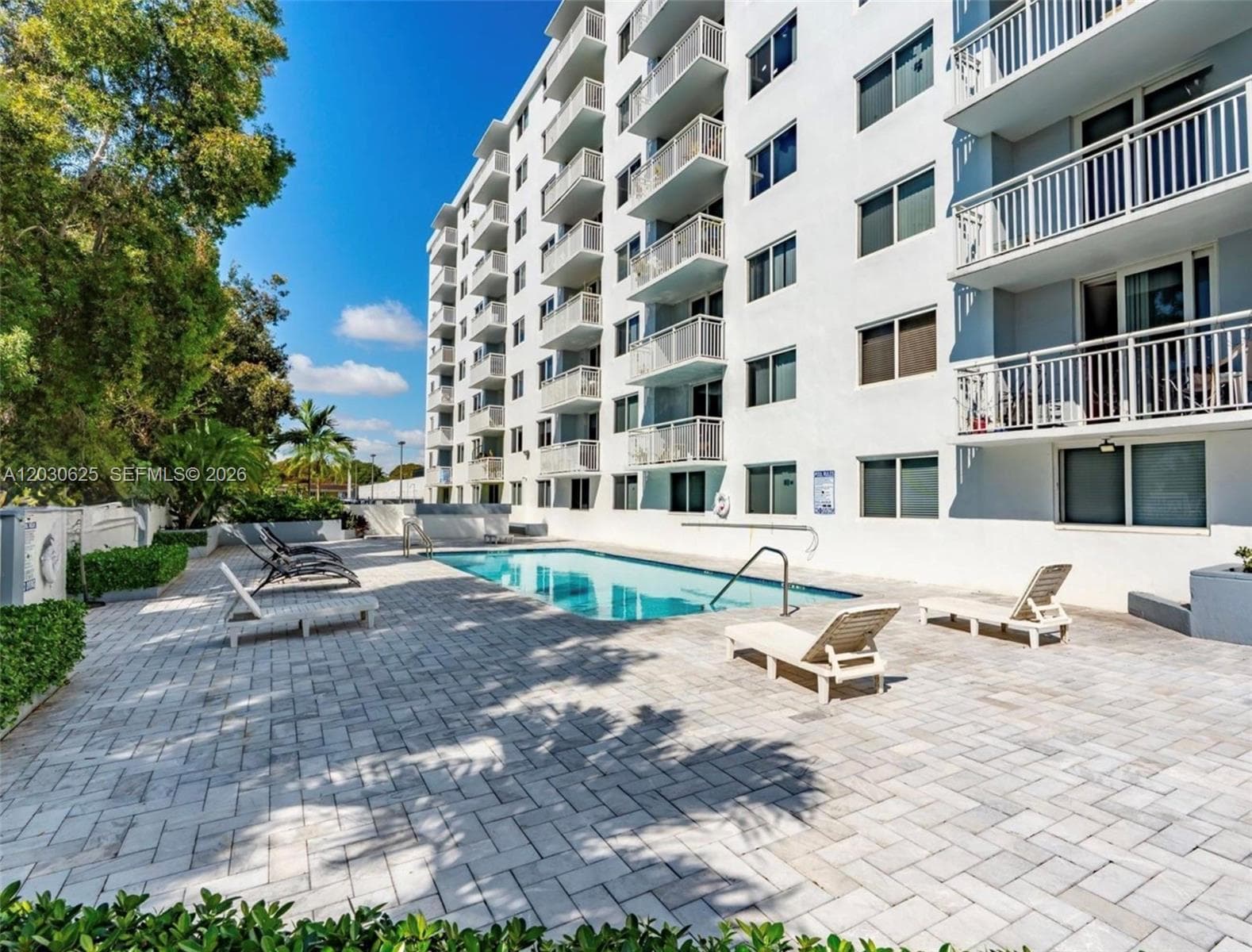 1251 NE 108th St # 409, Miami, FL 33161 photo 3