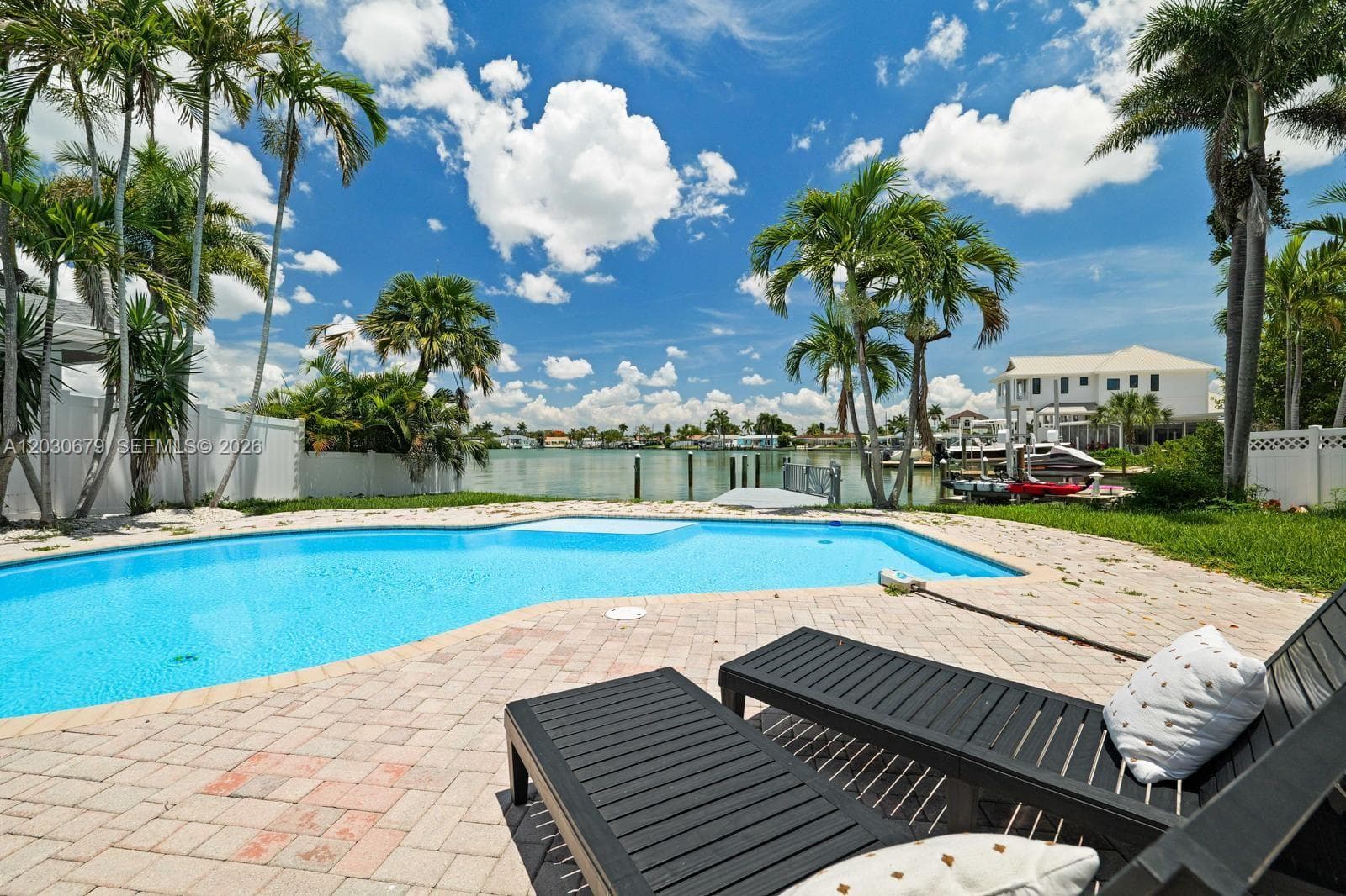 7905 9th AVE S, St Petersburg, FL 33707 photo 5