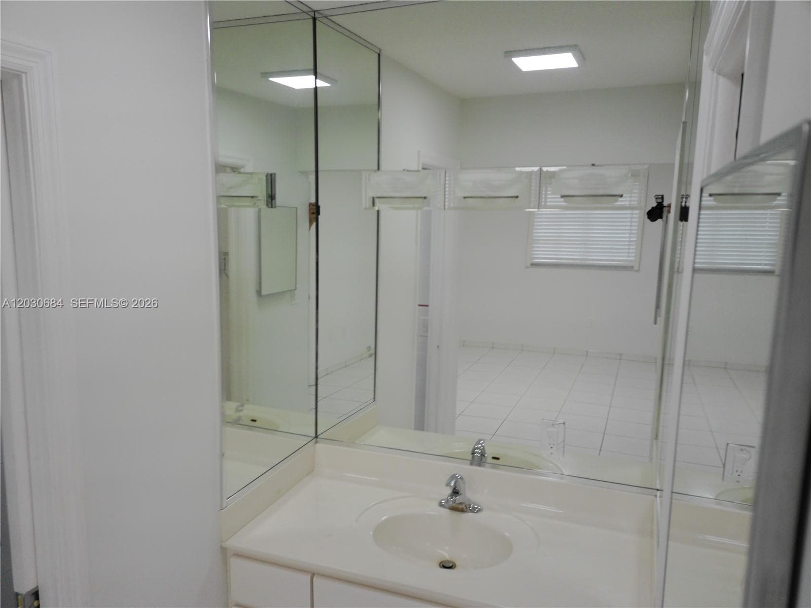 10812 SW 33rd St, Miami, FL 33165 photo 4