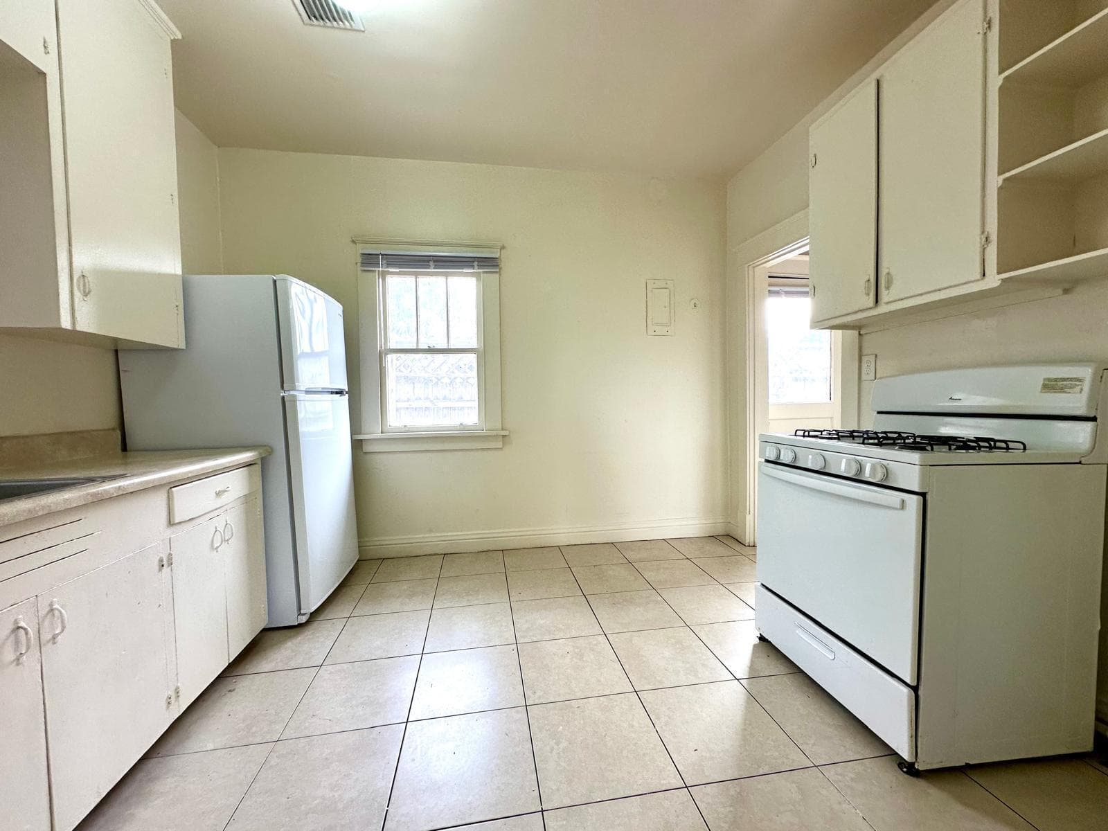 523 Valley Forge Road, West Palm Beach, FL 33405 photo 2