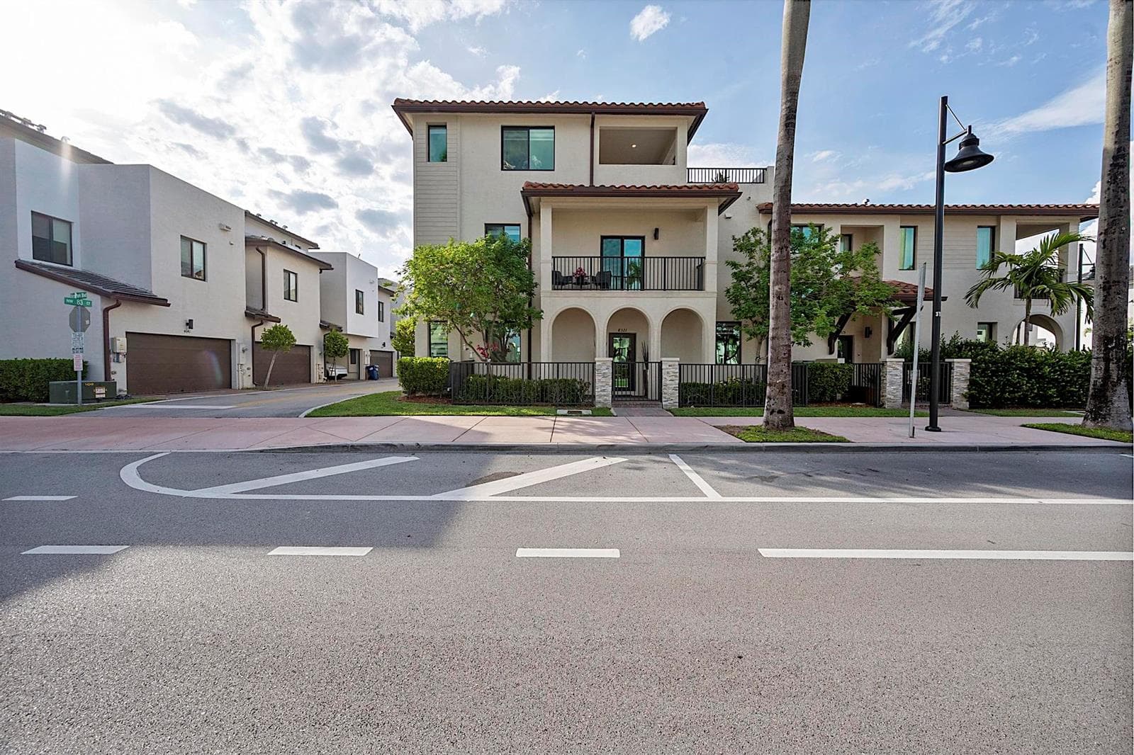 8321 Central Park Boulevard, Doral, FL 33166 photo 3
