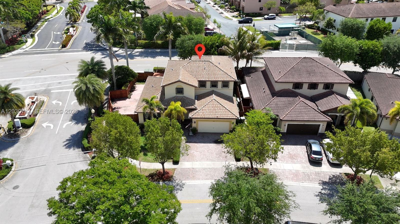 3698 SE 2nd Dr, Homestead, FL 33033 photo 2