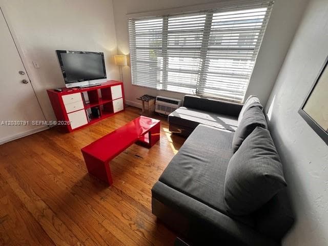 601 7th St # 4, Miami Beach, FL 33139 photo 2