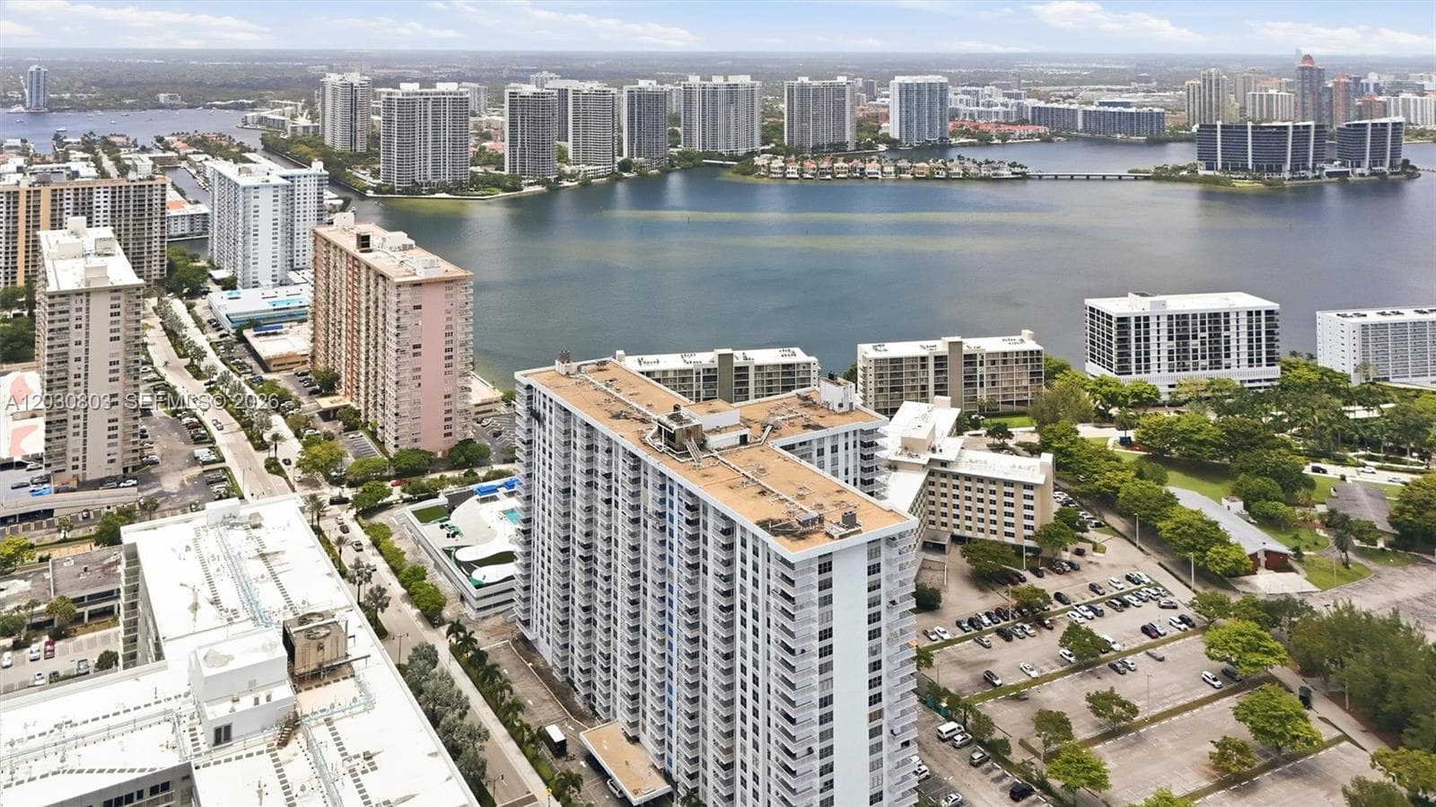 231 174th St # 901, Sunny Isles Beach, FL 33160 photo 3