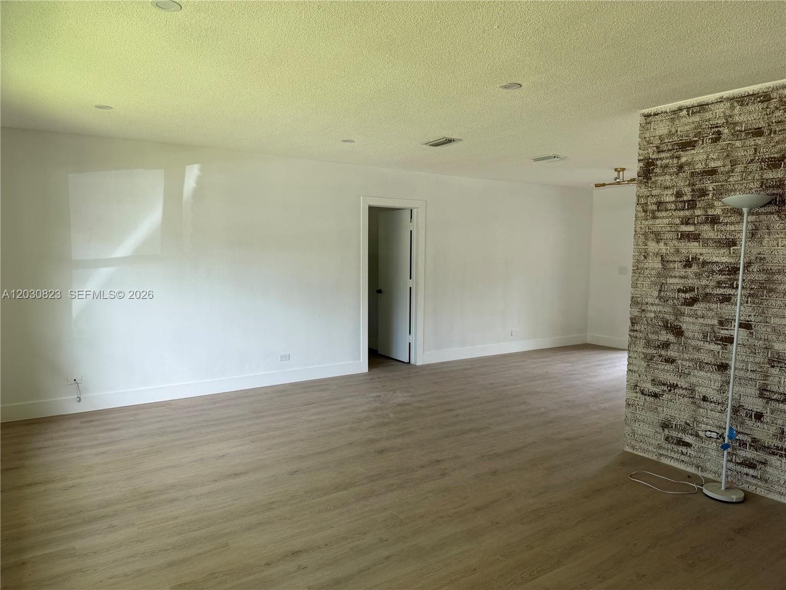 7220 NW 7th St, Plantation, FL 33317 photo 2