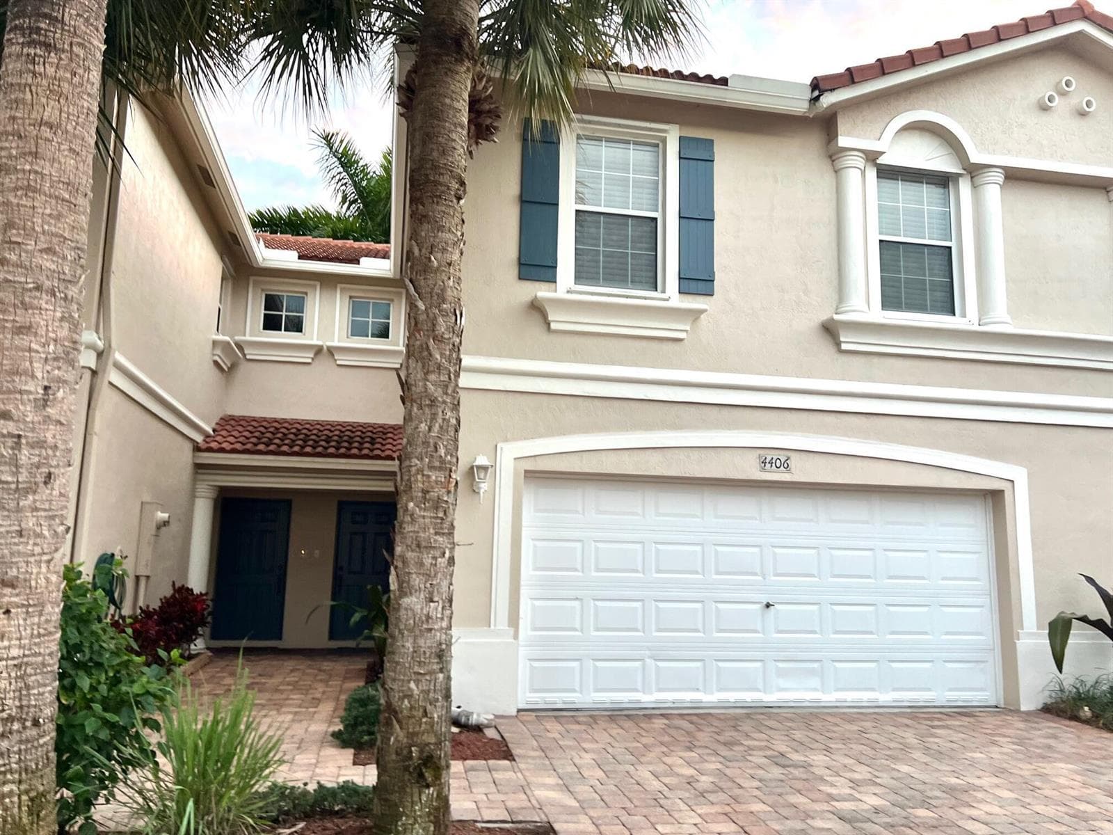 4406 NE Windmill Palm Way, FL 33463 photo 2