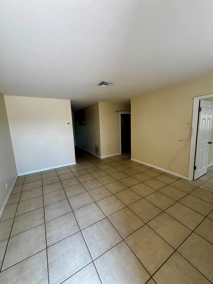 2824 N Dixie Highway, Boca Raton, FL 33431 photo 2