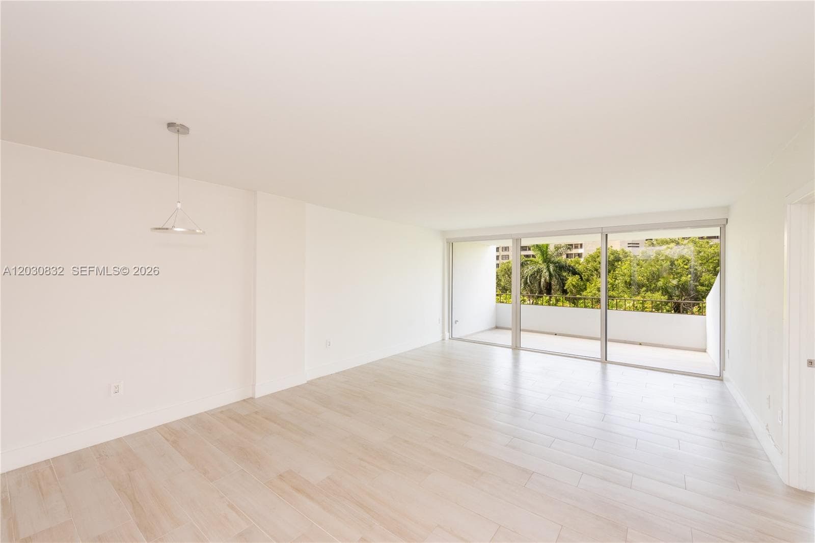 155 Ocean Lane Dr # 403, Key Biscayne, FL 33149 photo 2