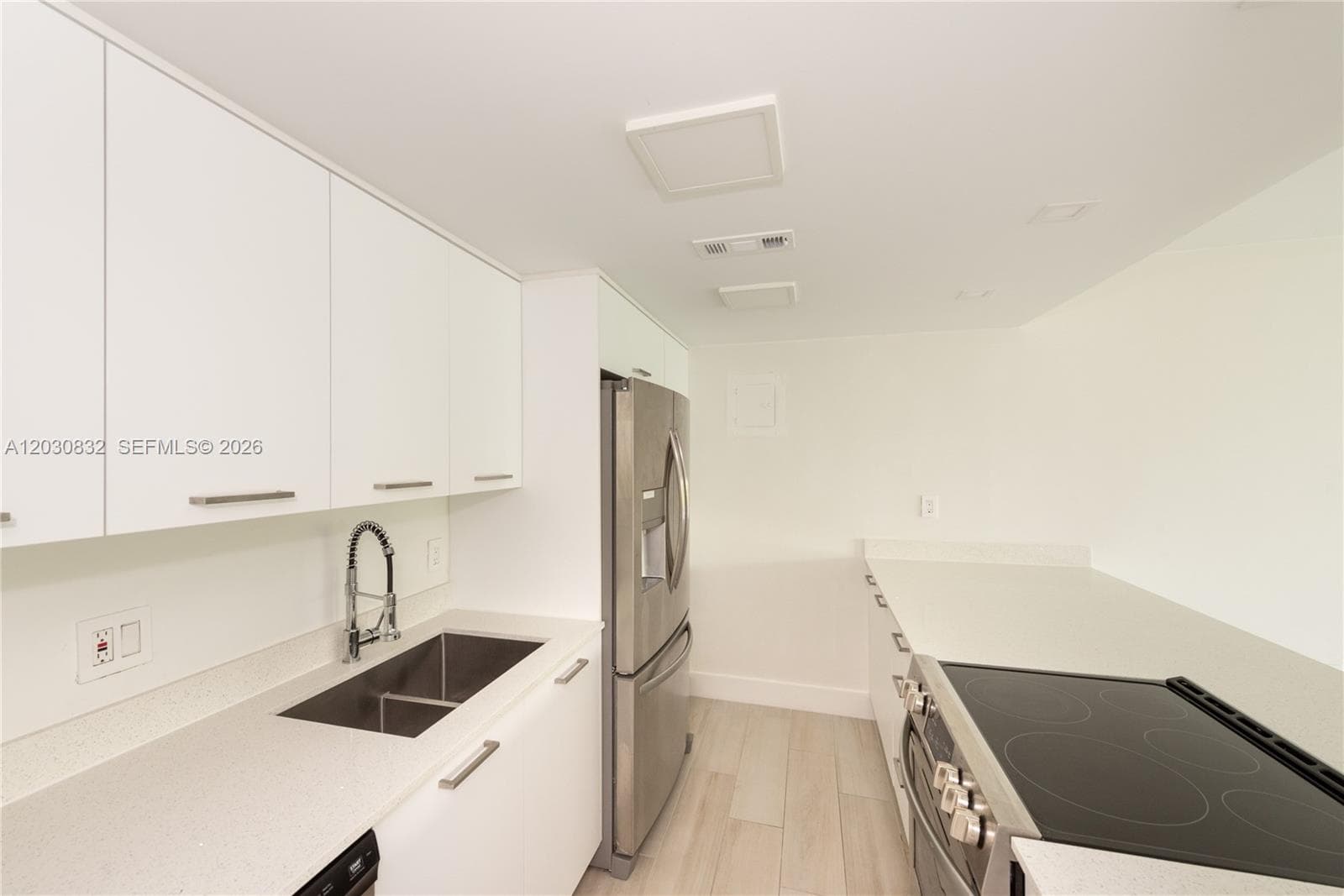 155 Ocean Lane Dr # 403, Key Biscayne, FL 33149 photo 5