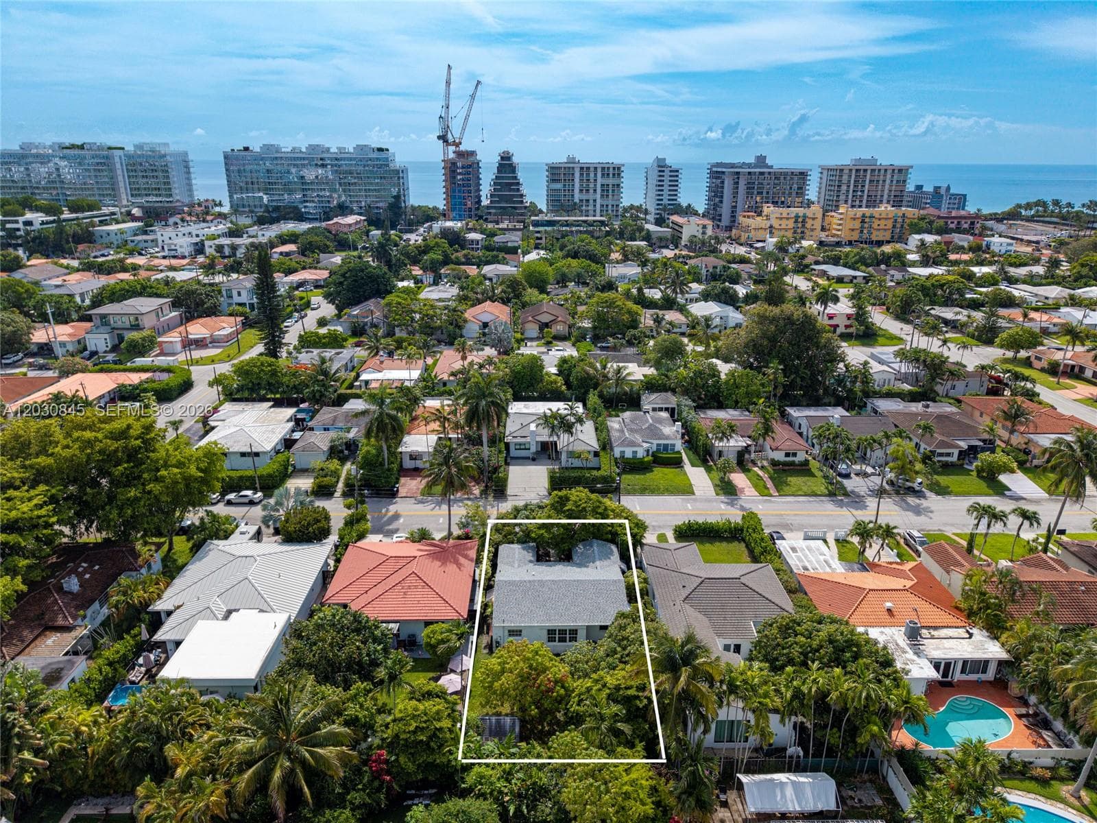 8942 Carlyle Ave, Surfside, FL 33154 photo 4