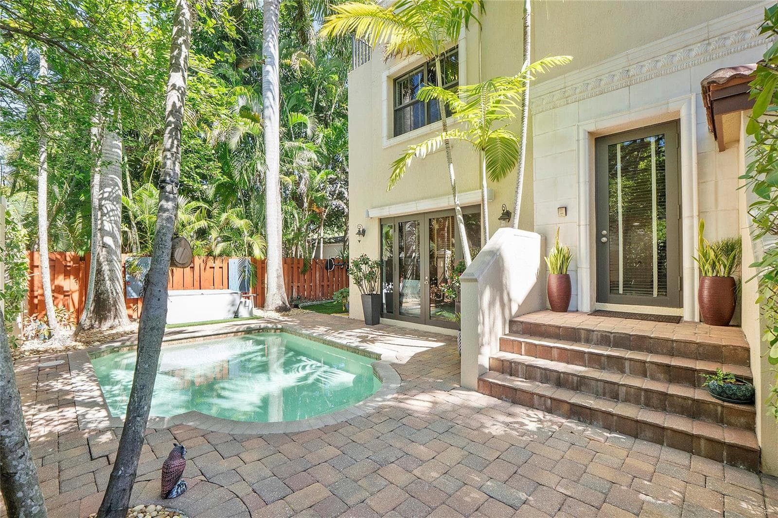 430 NE 7th Avenue # 430, Fort Lauderdale, FL 33301 photo 2