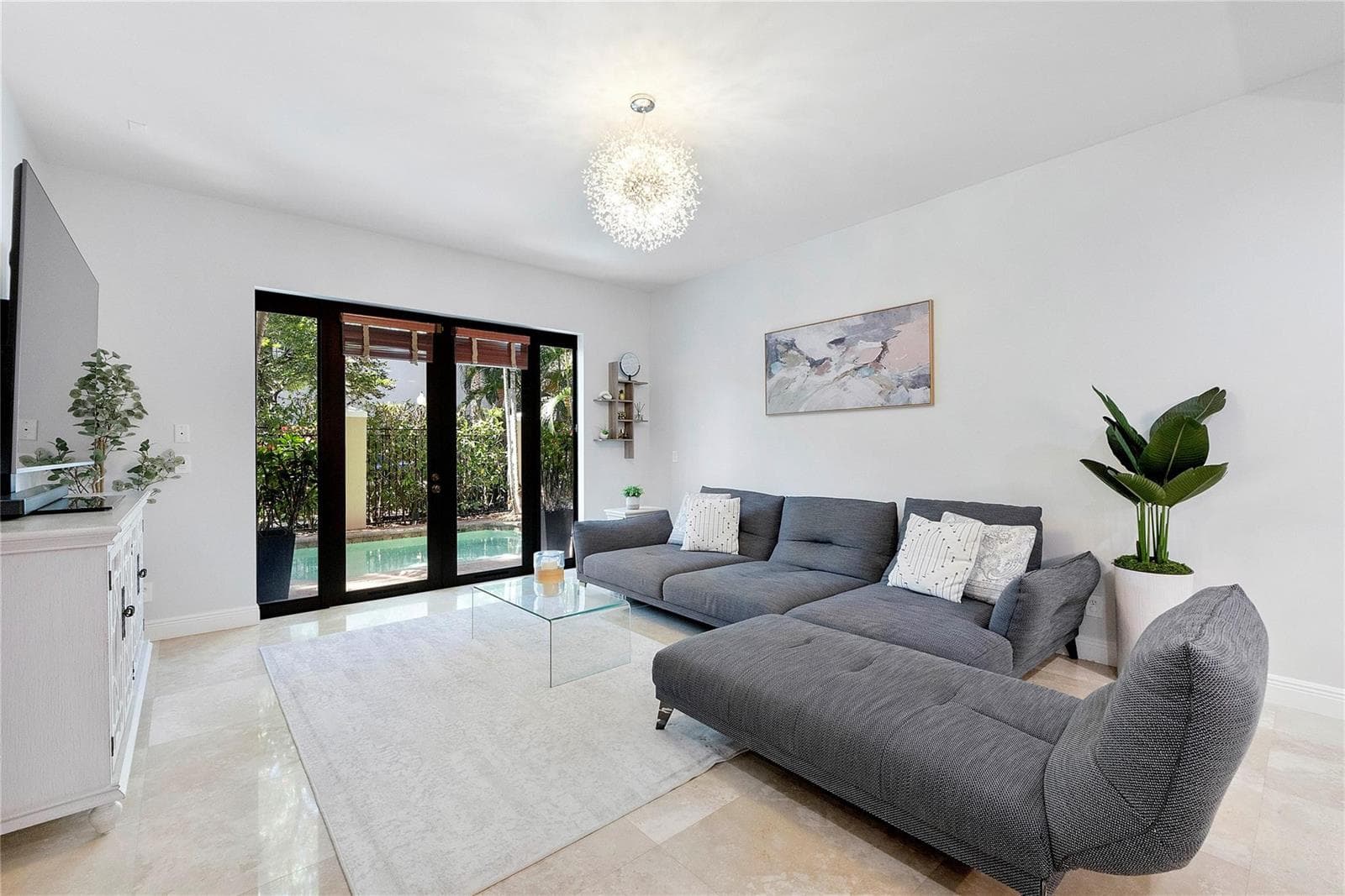 430 NE 7th Avenue # 430, Fort Lauderdale, FL 33301 photo 3