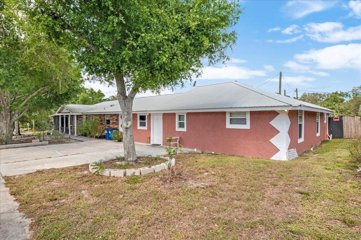 216 Micco Avenue, Sebring, FL 33870 photo 2