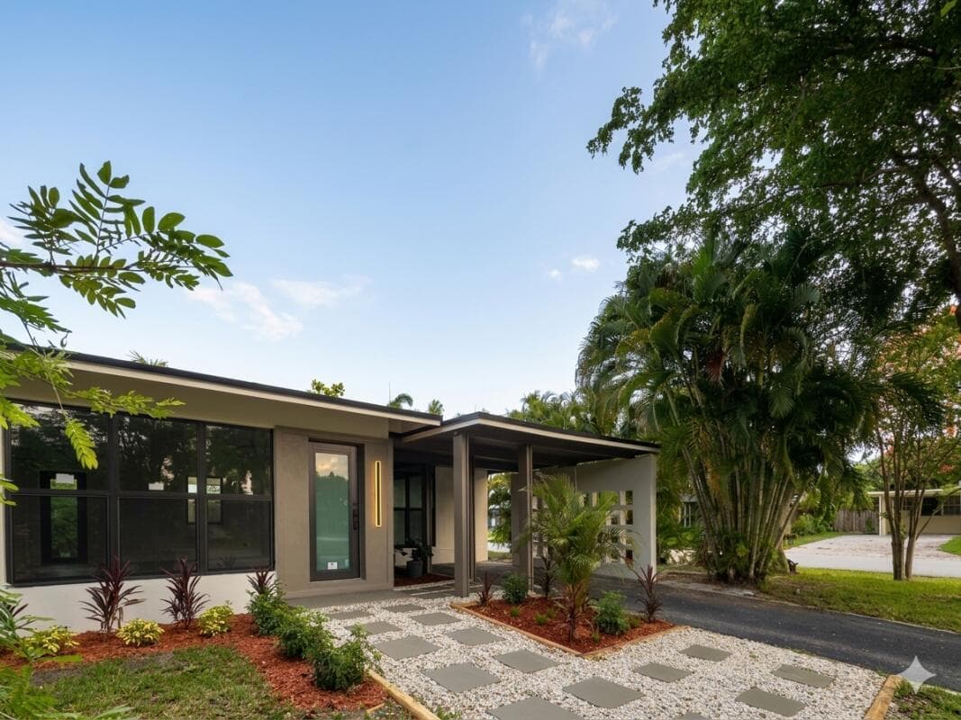 2513 NW 8th Avenue, Fort Lauderdale, FL 33311 photo 2