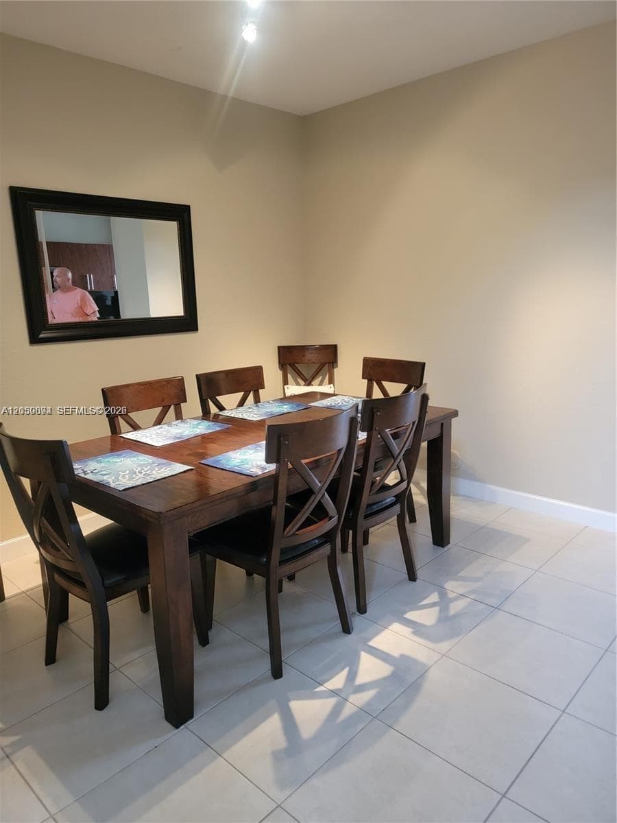 2407 SE 14th St, Homestead, FL 33035 photo 2