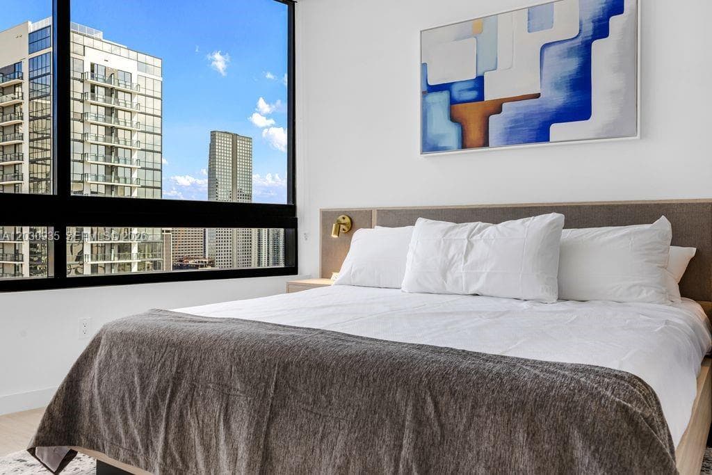 225 N Miami Ave # 3507, Miami, FL 33128 photo 3