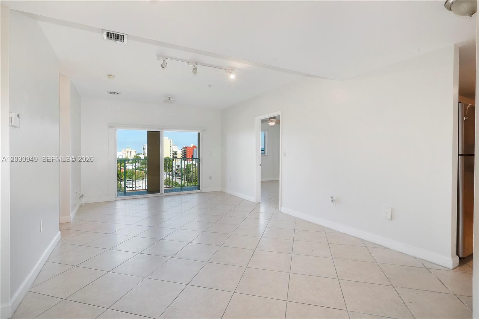 2280 SW 32nd Ave # 605, Miami, FL 33145 photo 4