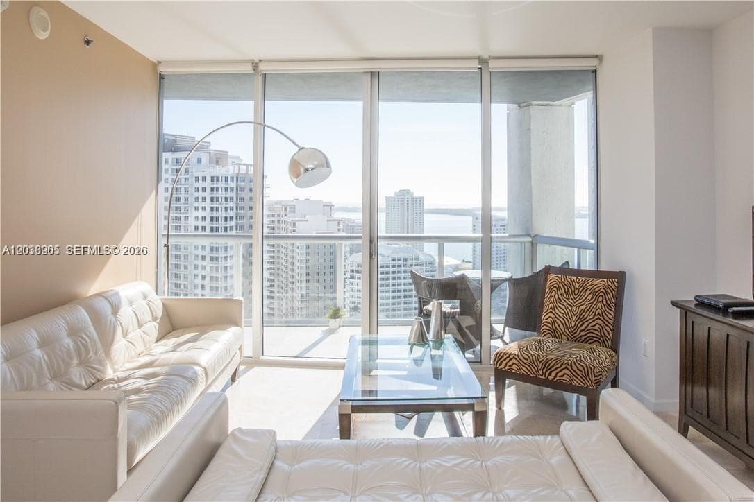 475 Brickell ave # 2707, Miami, FL 33131 photo 3