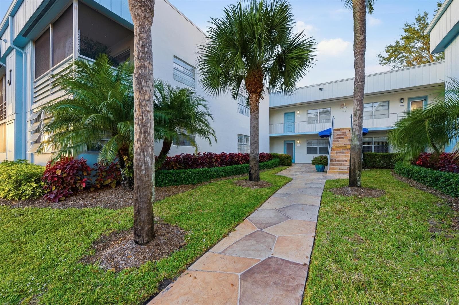 442 Normandy J, Delray Beach, FL 33484 photo 4