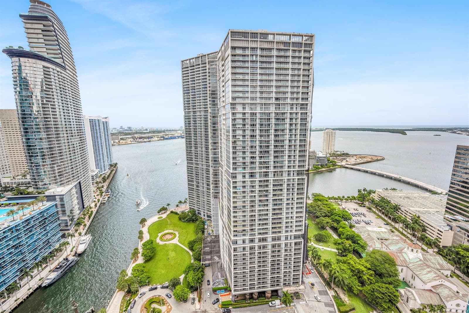 77 SE 5th Street # 2714, Miami, FL 33131 photo 2