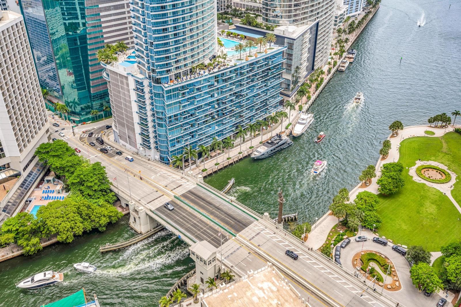 77 SE 5th Street # 2714, Miami, FL 33131 photo 3