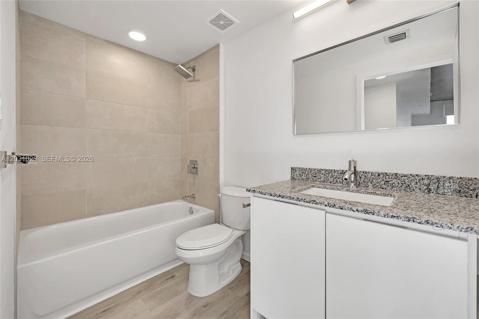475 NE 125th # 504, North Miami, FL 33161 photo 3