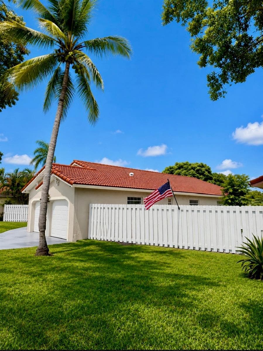 18145 NW 61st Ave, Hialeah, FL 33015 photo 3
