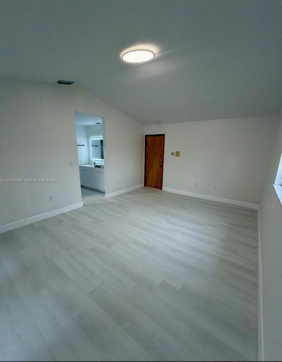 18145 NW 61st Ave, Hialeah, FL 33015 photo 4