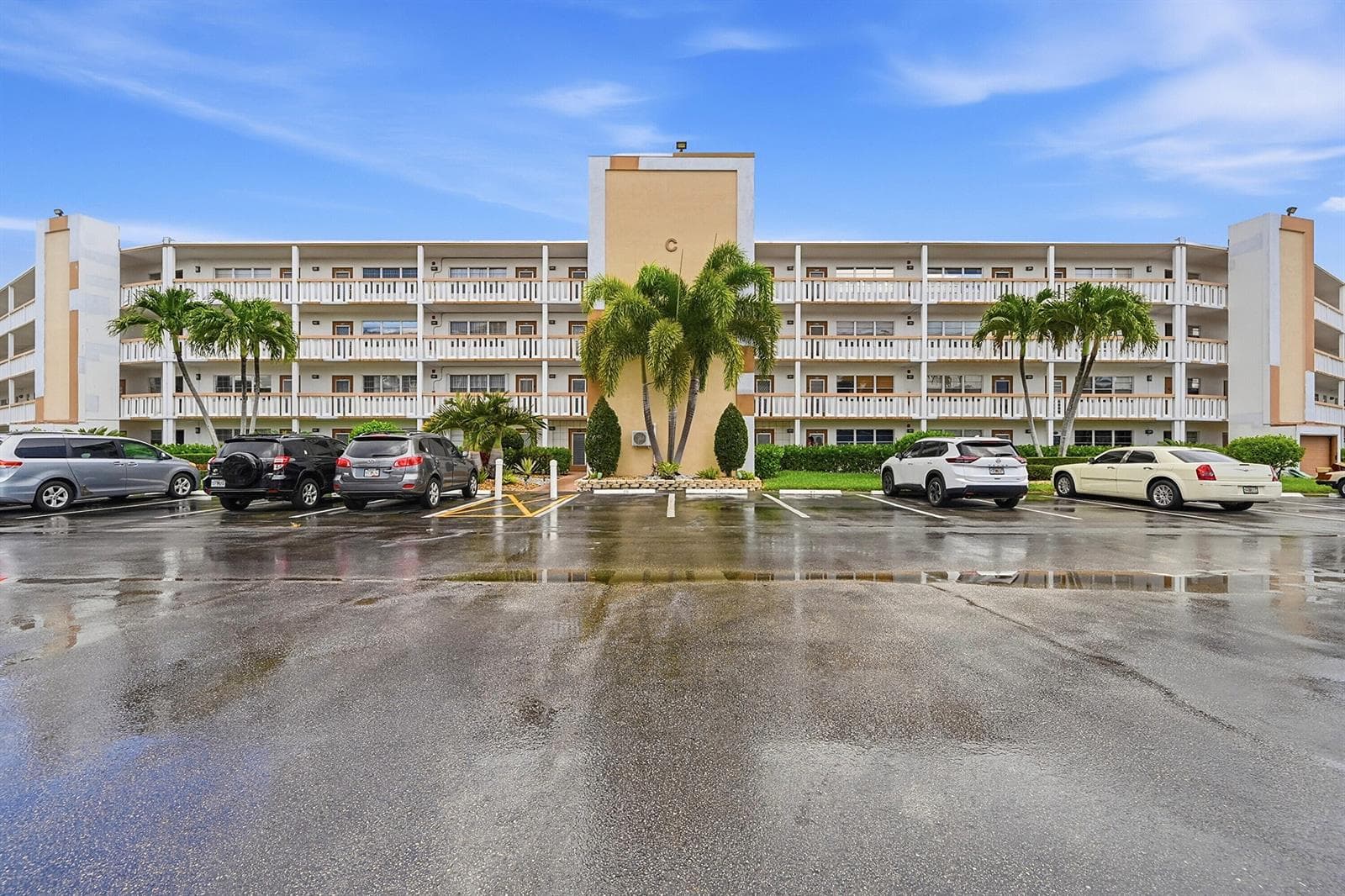 1043 Cornwall C, Boca Raton, FL 33434 photo 2