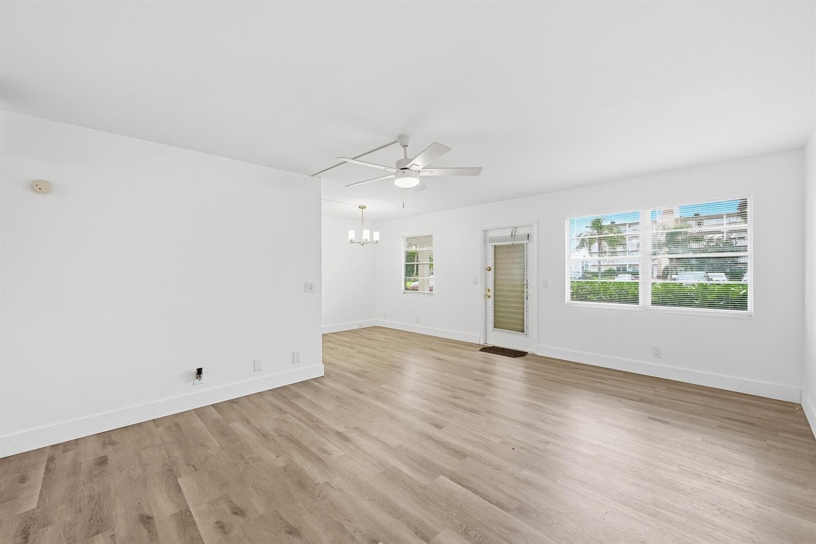 1043 Cornwall C, Boca Raton, FL 33434 photo 3