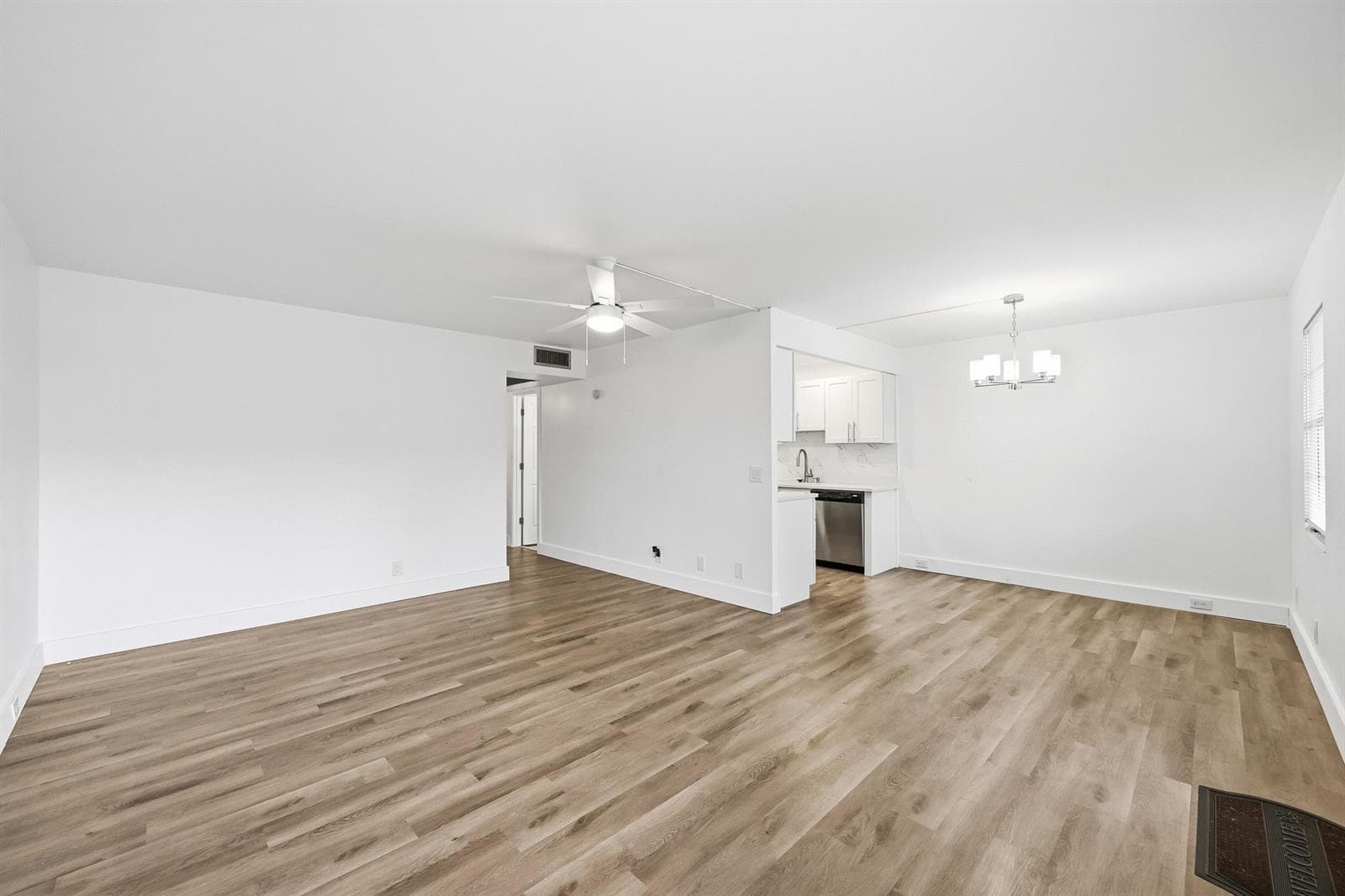 1043 Cornwall C, Boca Raton, FL 33434 photo 4