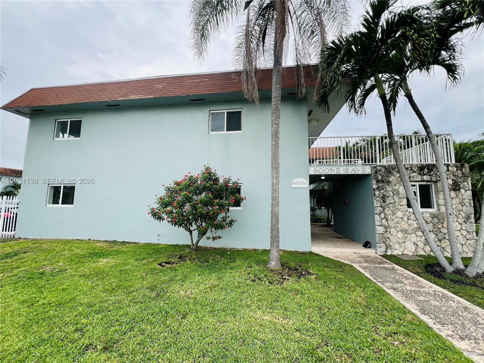 880 NE 18th Ave # 3, Homestead, FL 33033 photo 2
