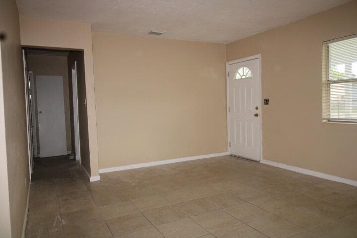 1417 W 32nd Street, Riviera Beach, FL 33404 photo 5