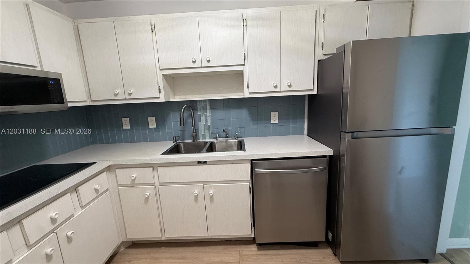 400 Kings Point Dr # 316, Sunny Isles Beach, FL 33160 photo 3