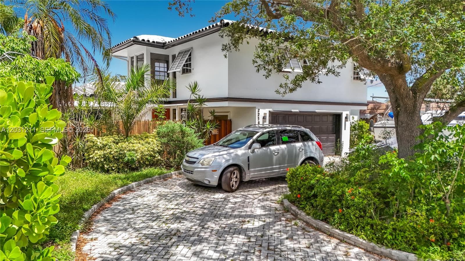 2216 NE 18th Ave, Wilton Manors, FL 33305 photo 2