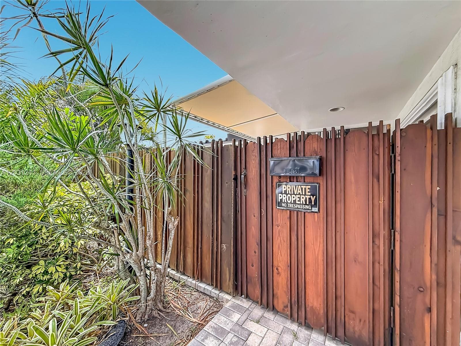 2216 NE 18th Ave, Wilton Manors, FL 33305 photo 5