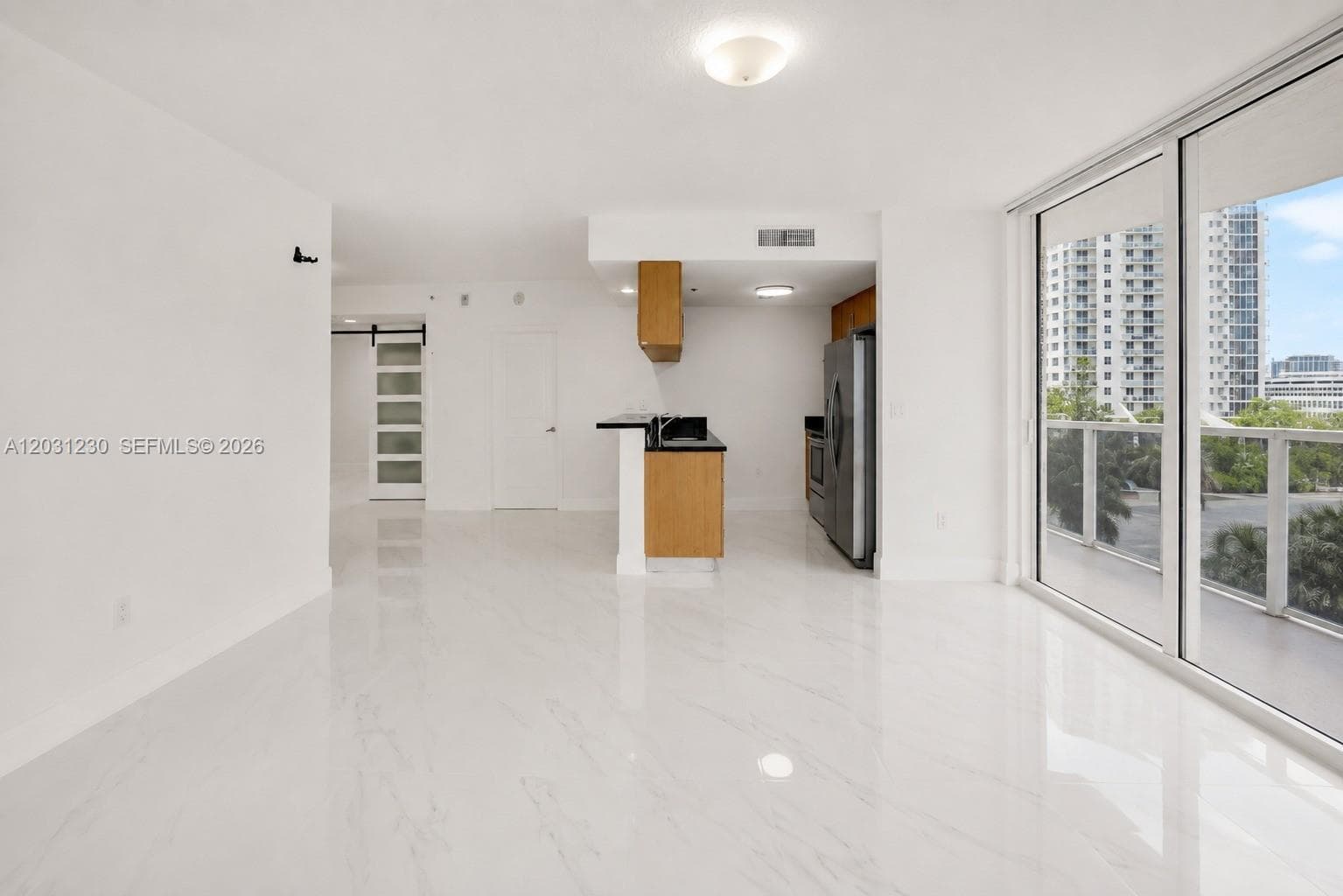 601 NE 23rd St # 706, Miami, FL 33137 photo 2