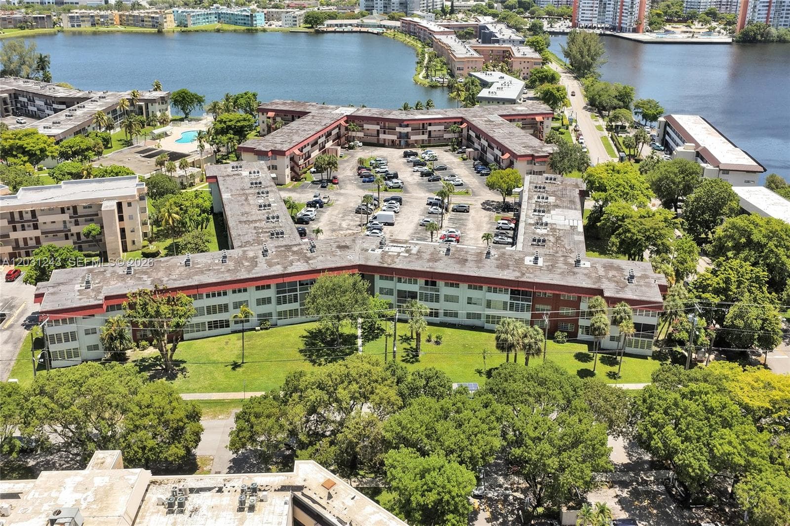 1400 NE 191st St # 343, Miami, FL 33179 photo 2