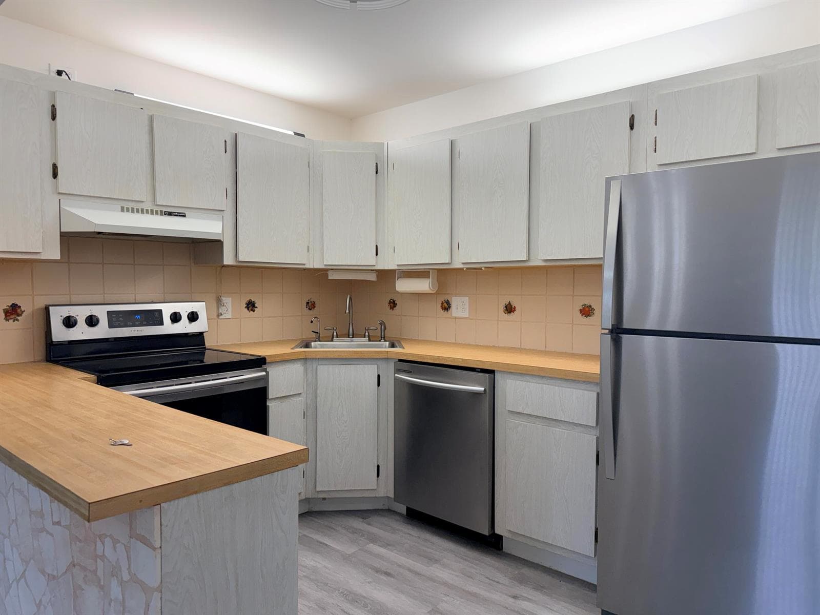 318 Knotty Pine Circle # D-2, FL 33463 photo 4