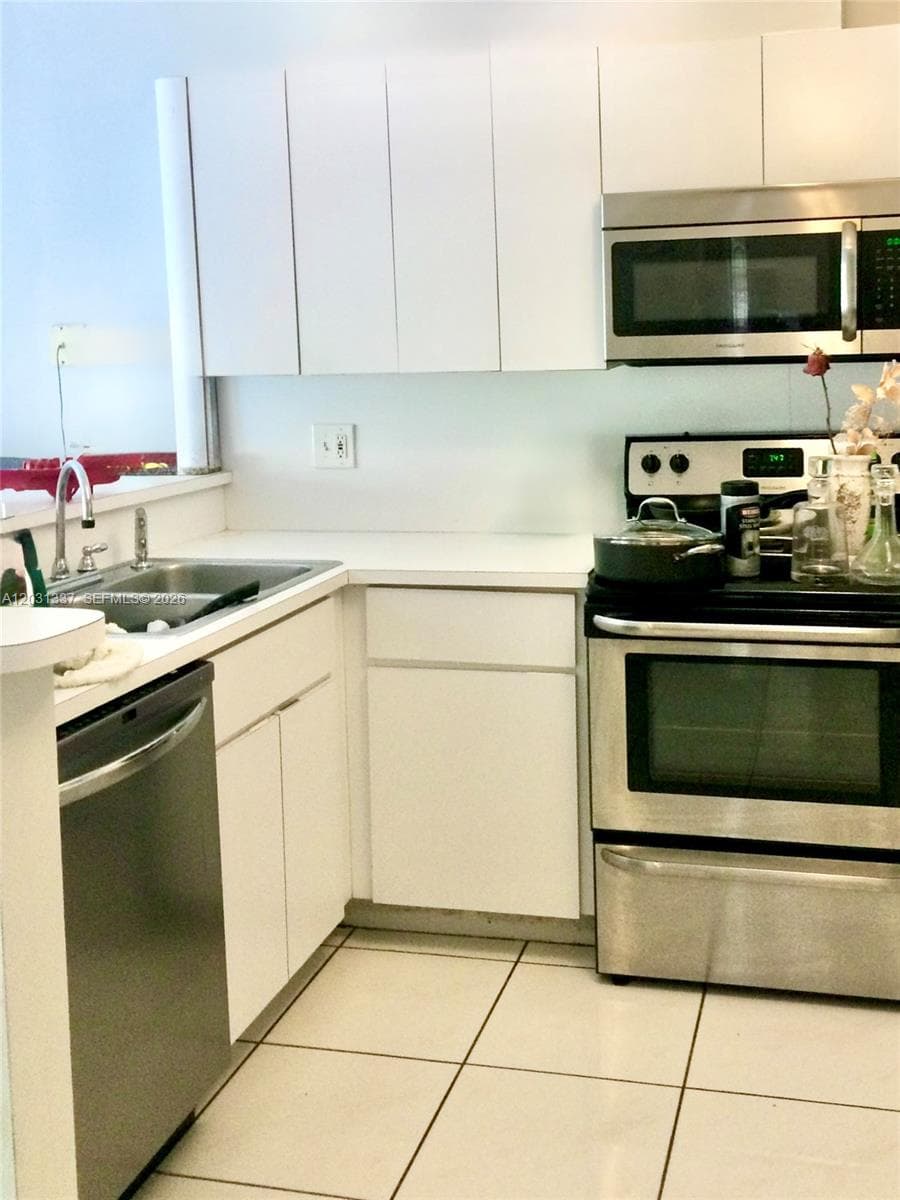 18003 SW 138th Ct, Miami, FL 33177 photo 5