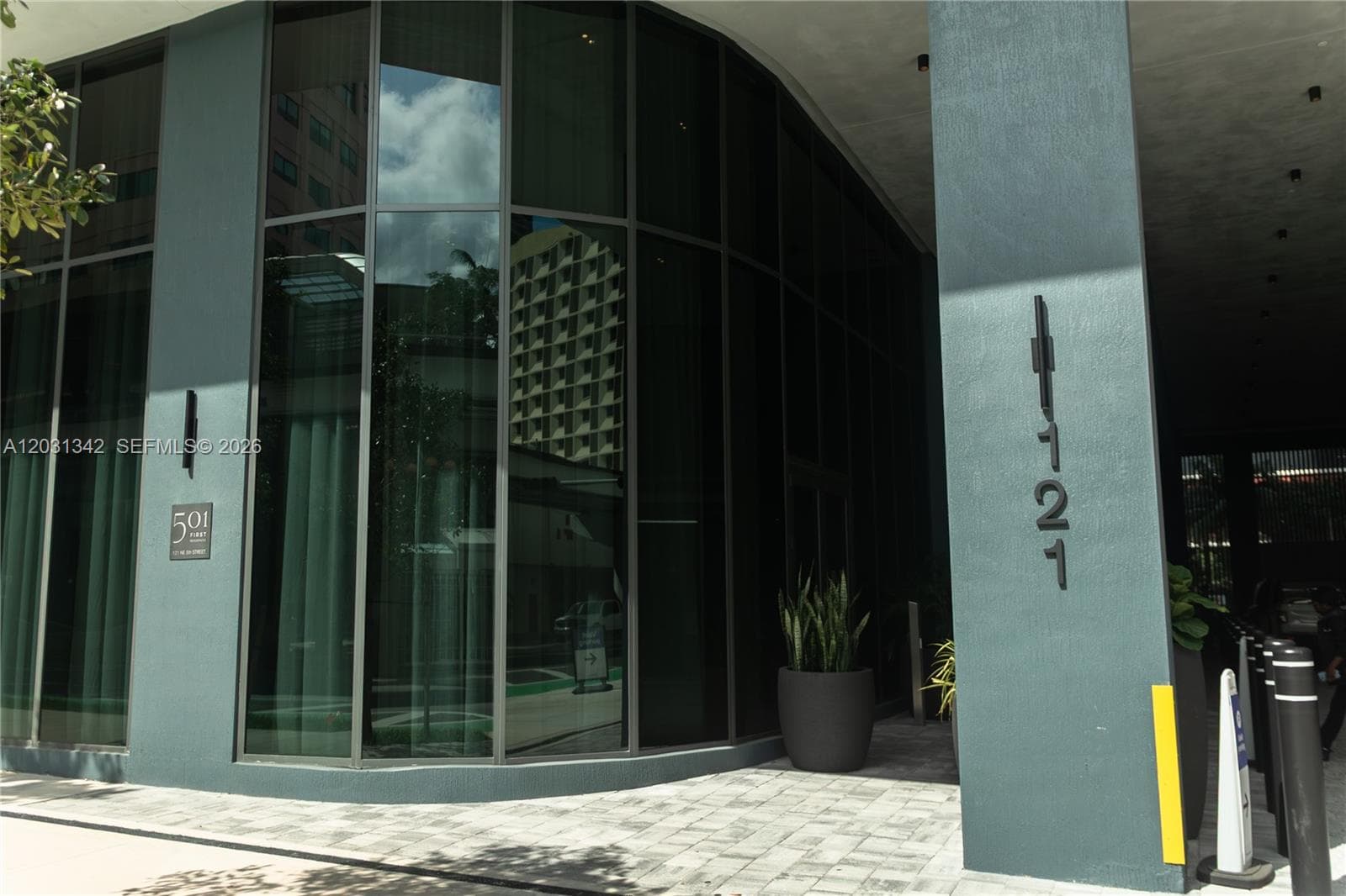 121 NE 5th St # 1012A, Miami, FL 33132 photo 2