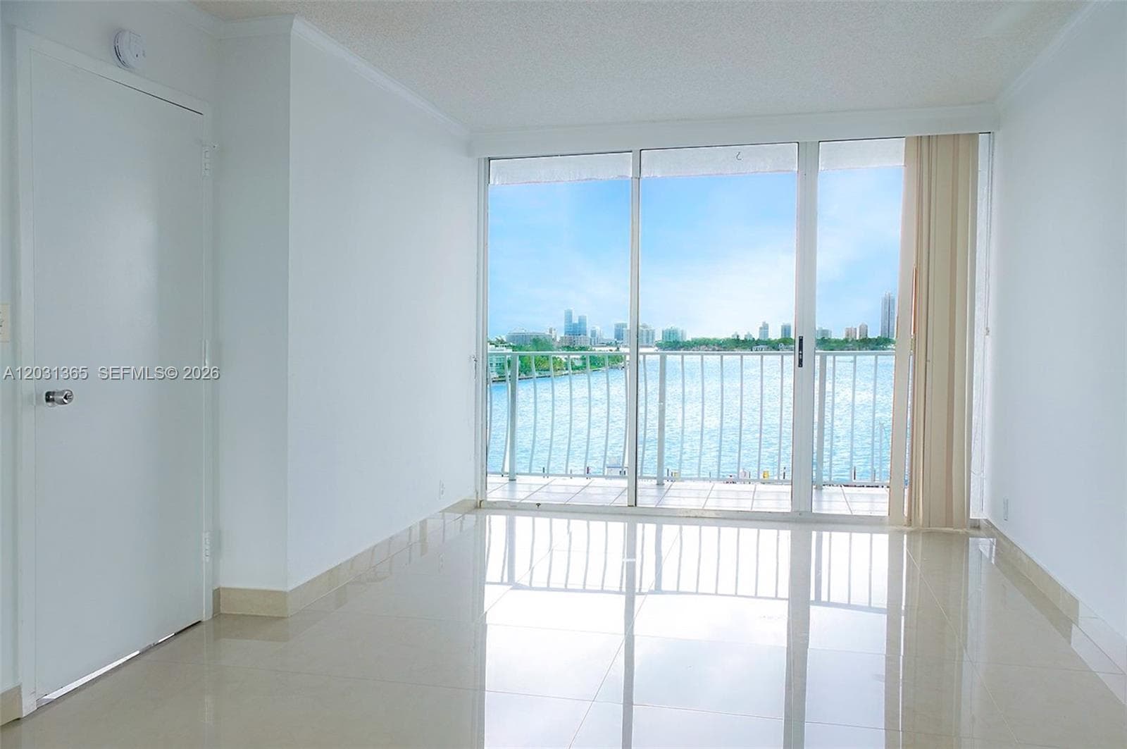 7601 E Treasure Dr # 919, North Bay Village, FL 33141 photo 3
