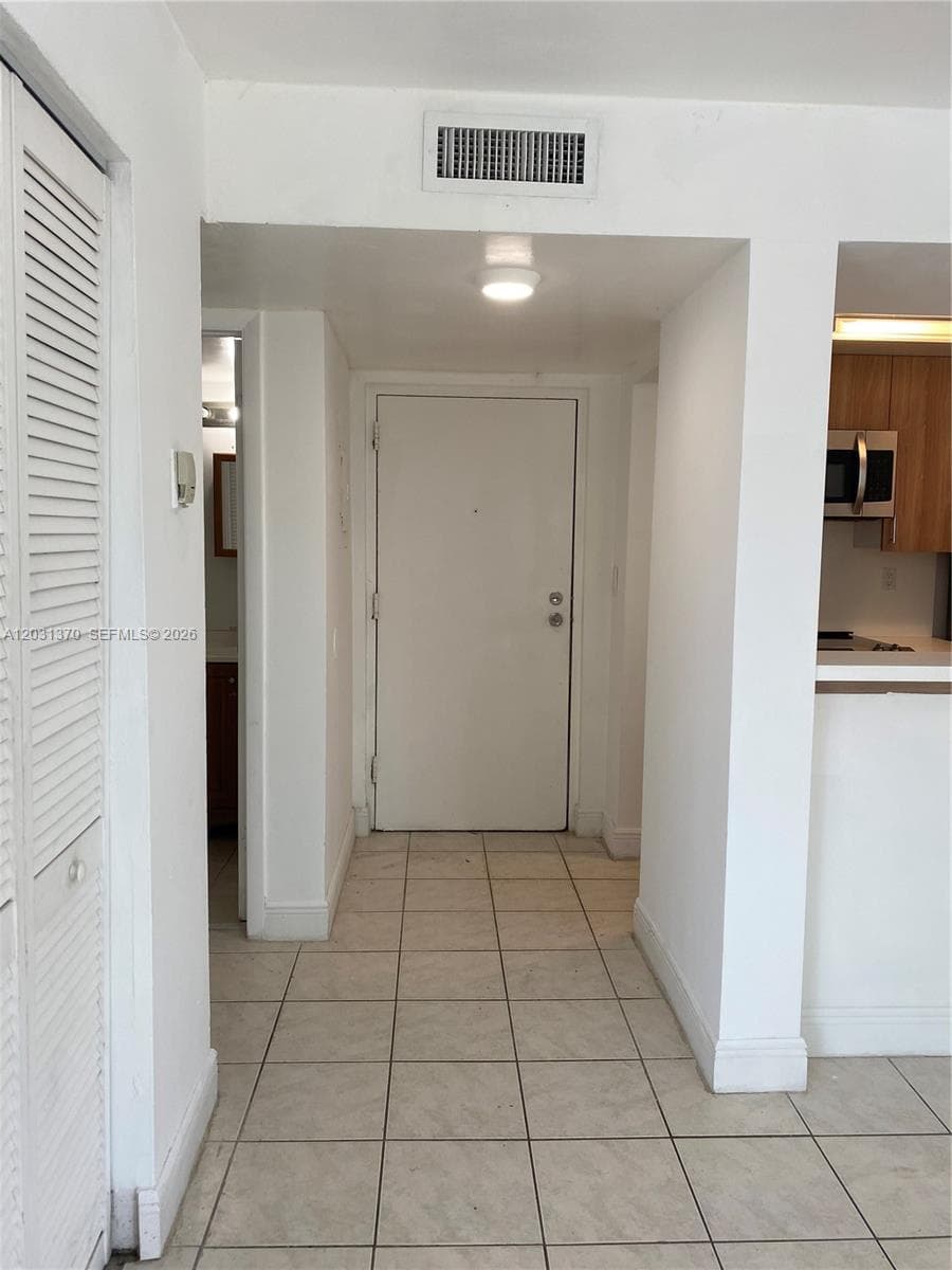 7075 NW 186th St # C308, Hialeah, FL 33015 photo 2