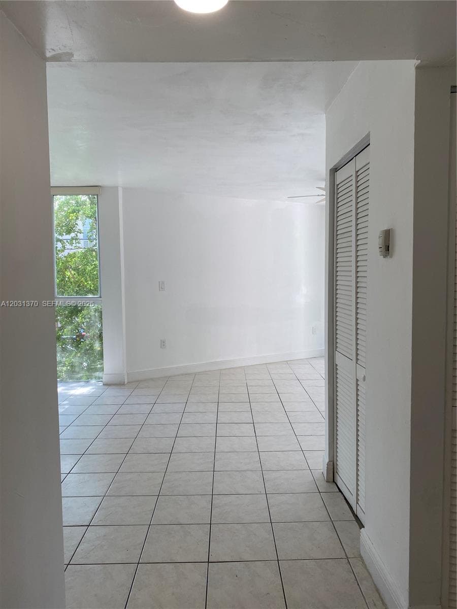 7075 NW 186th St # C308, Hialeah, FL 33015 photo 3
