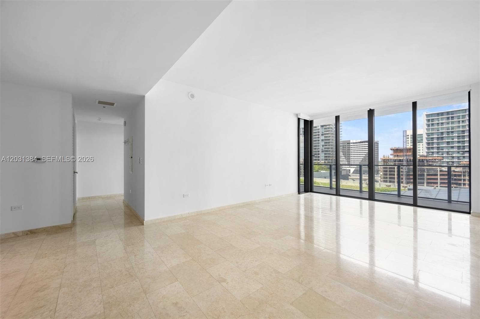 68 SE 6th St # 910, Miami, FL 33131 photo 5