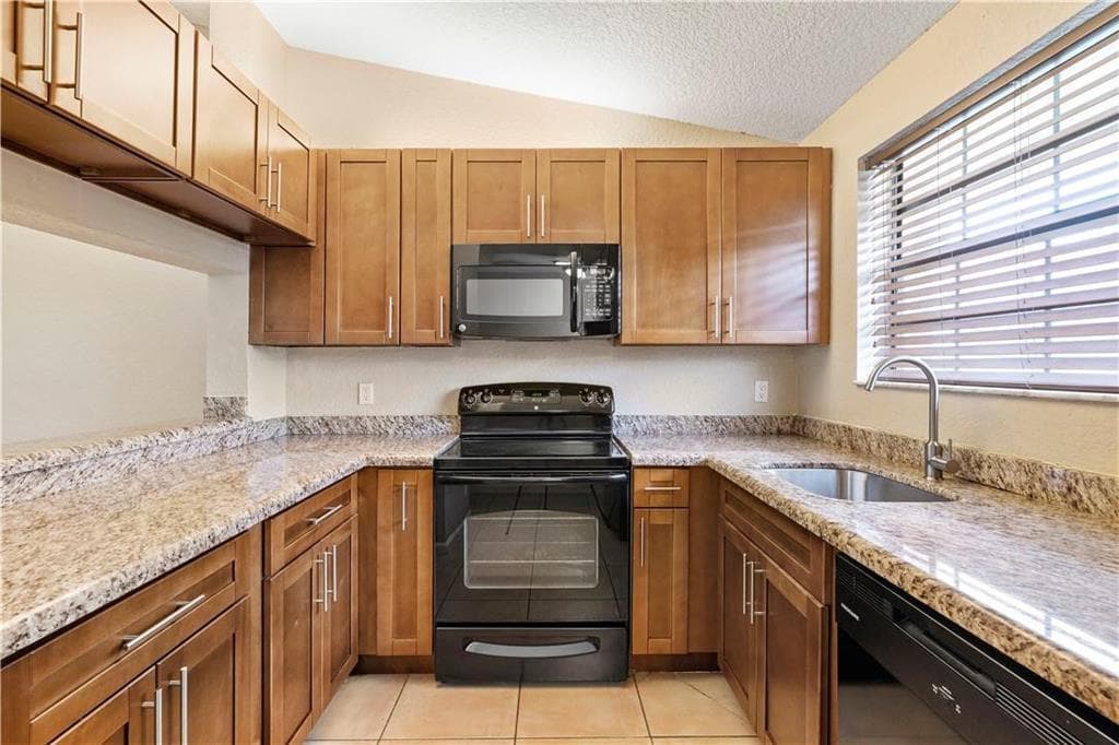 912 Congressional Way, Deerfield Beach, FL 33442 photo 3