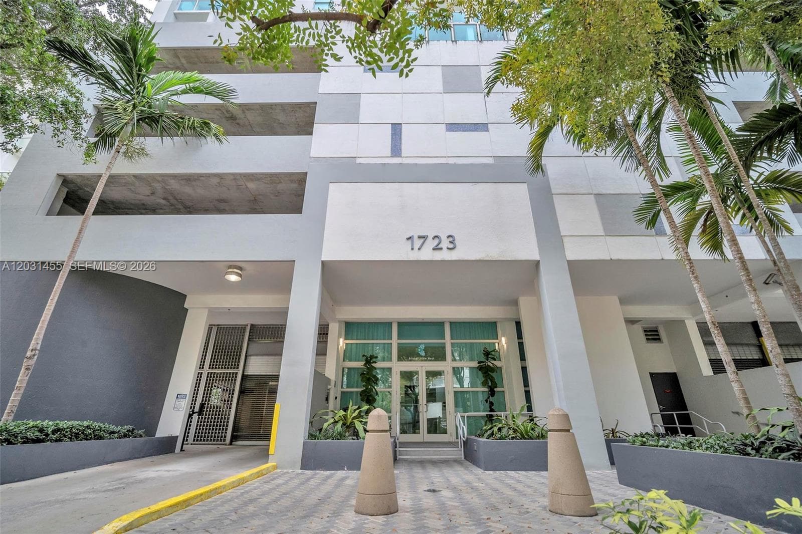 1723 SW 2nd Ave # 1001, Miami, FL 33129 photo 2