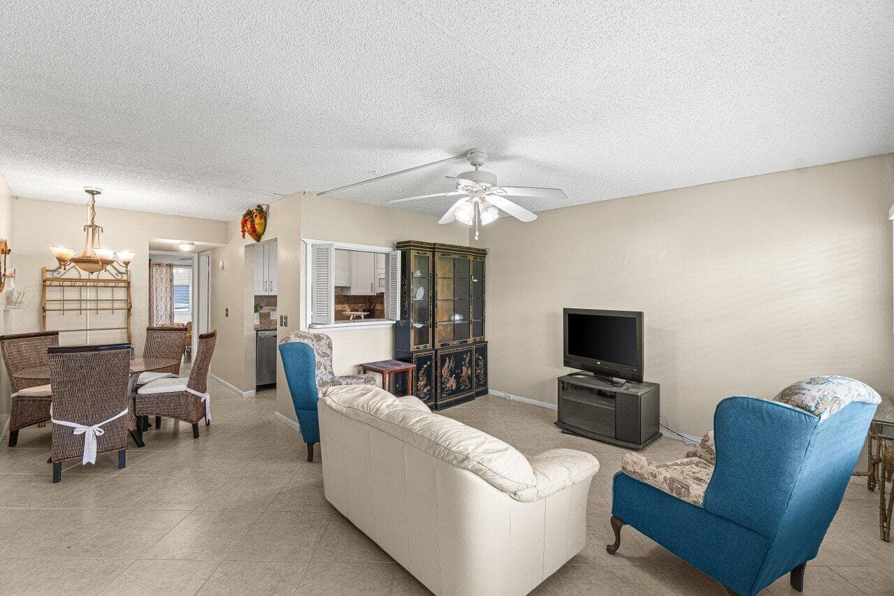 175 Suffolk E, Boca Raton, FL 33434 photo 5